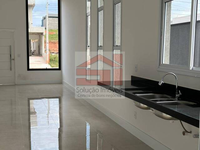 #V.180 - Casa para Venda em Caçapava - SP - 2