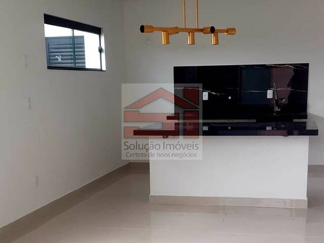 Sobrado para Venda em Caçapava - 4