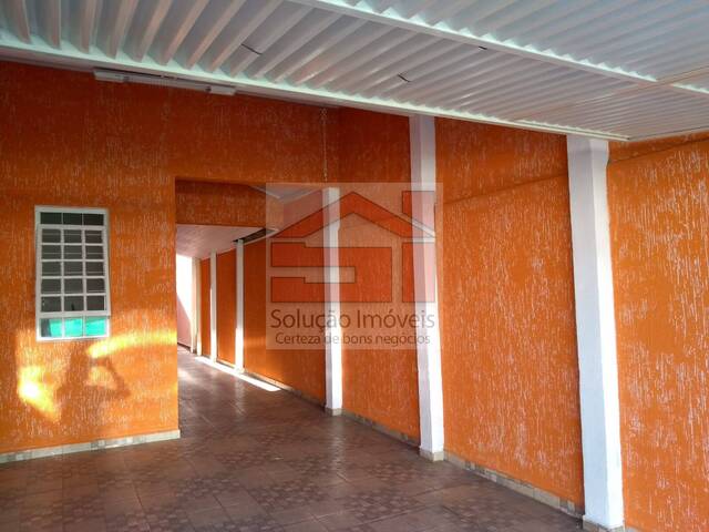 Venda em Parque Residencial Alvorada - Caçapava