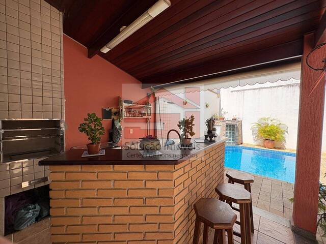 Casa para Venda em Caçapava - 2