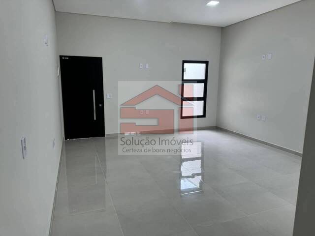 Casa para Venda em Caçapava - 2